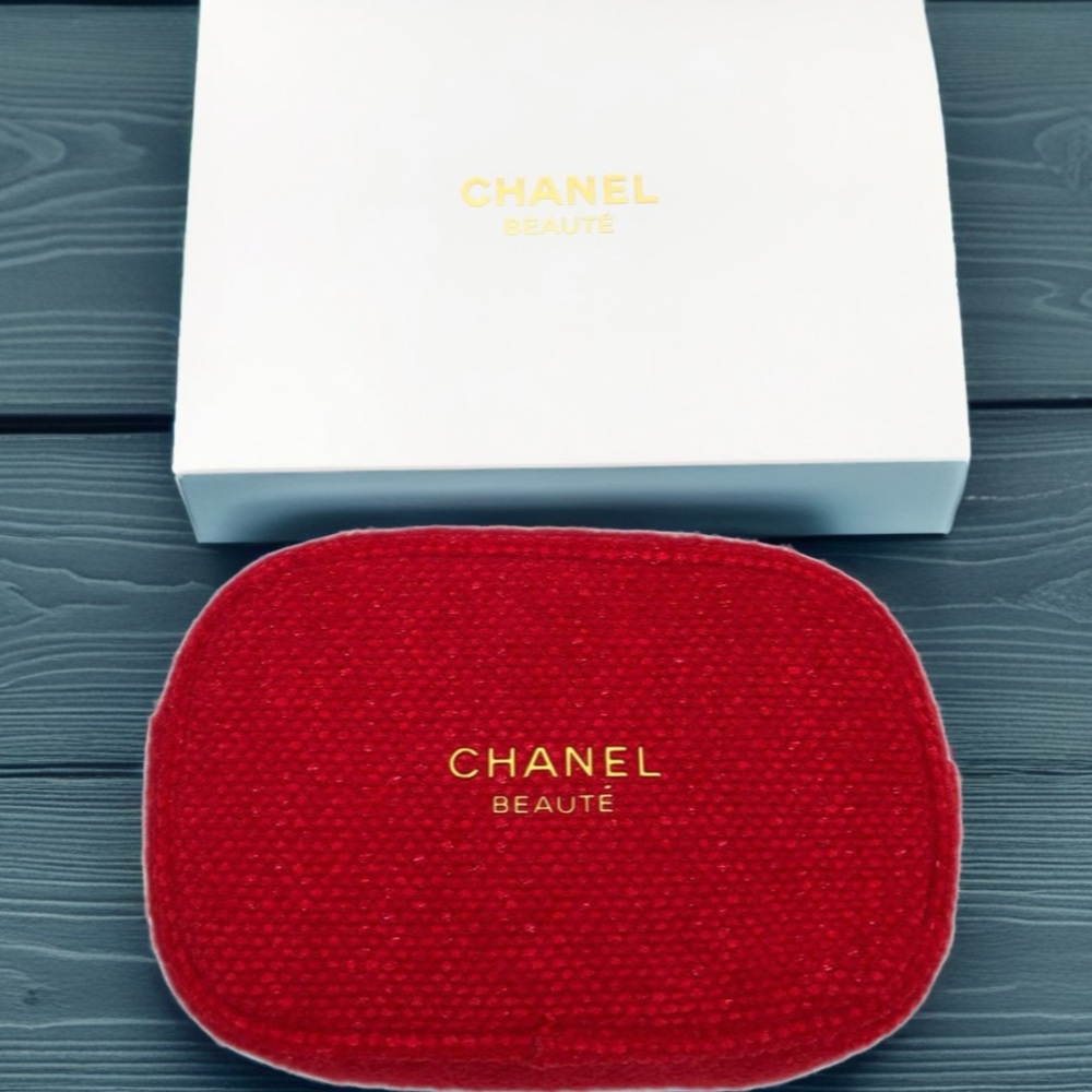 CHANEL Beauté Cosmetic Case